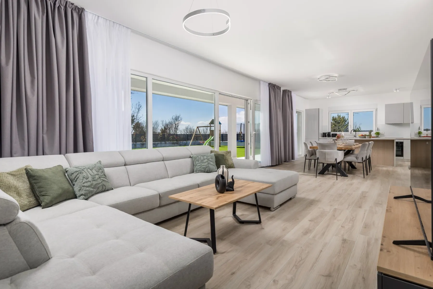 Located just 2.5 km from the sea